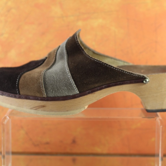 Vintage Suede and Wood Clogs - Picture 5 of 16